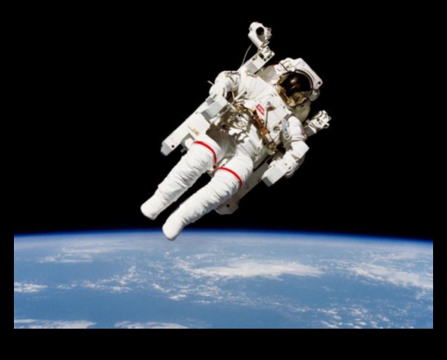 Aiz Zemes horizonta: uz kosmosa kuģiem ar astronautiem