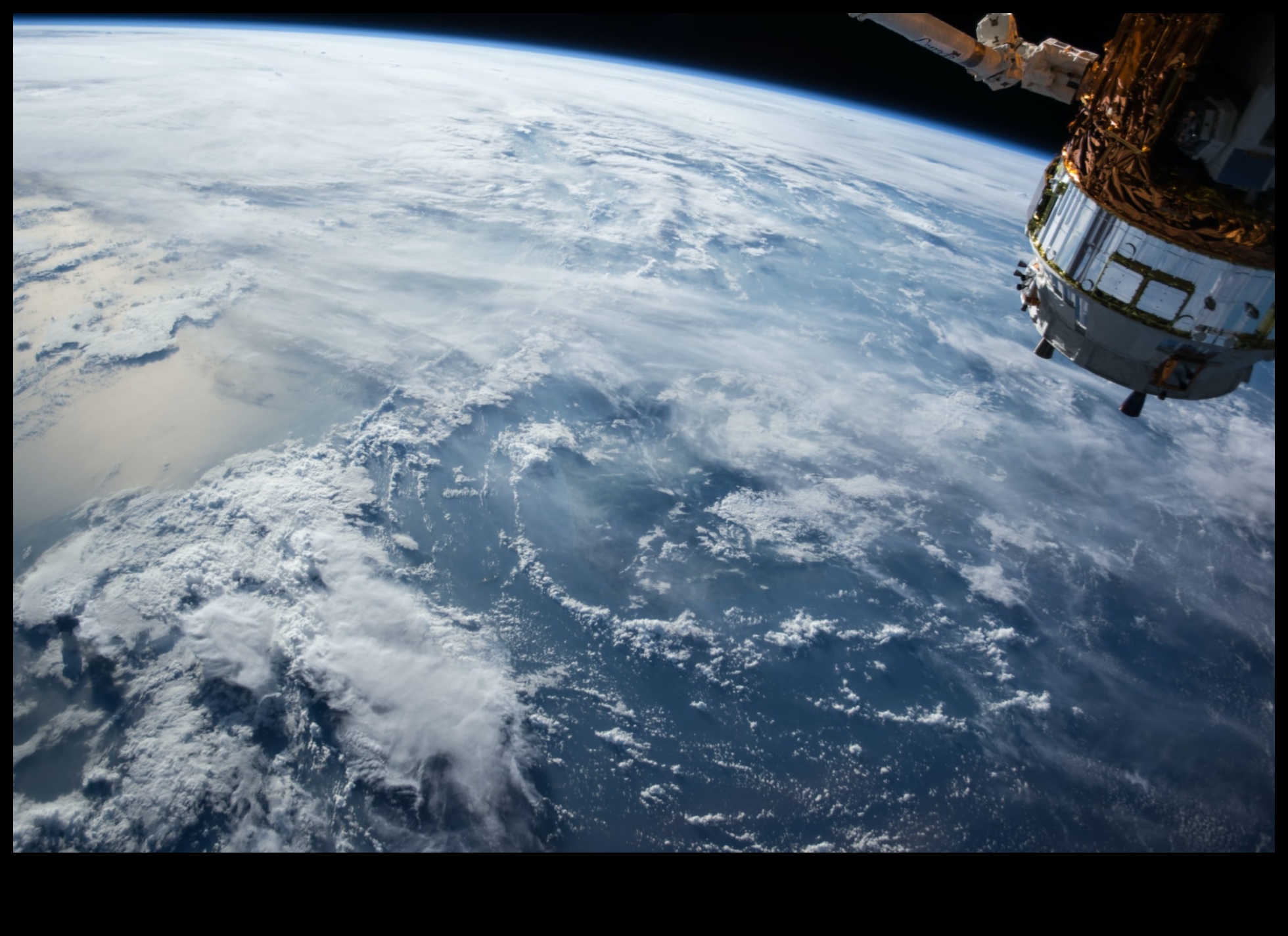 Orbitālie pionieri: sāga par cilvēces ceļojumu caur kosmosa kuģi