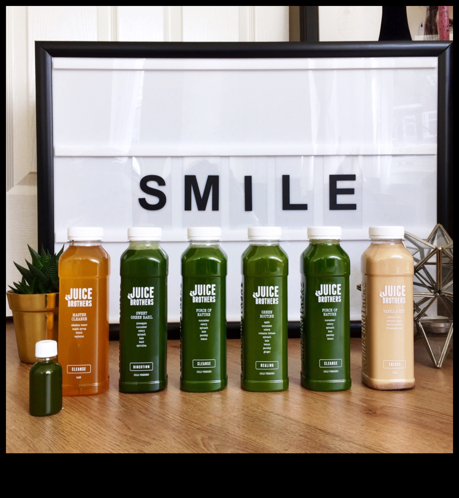 Detox dienasgrāmatas: ķermeņa pārveidošana ar tīrīšanas sulas eliksīriem