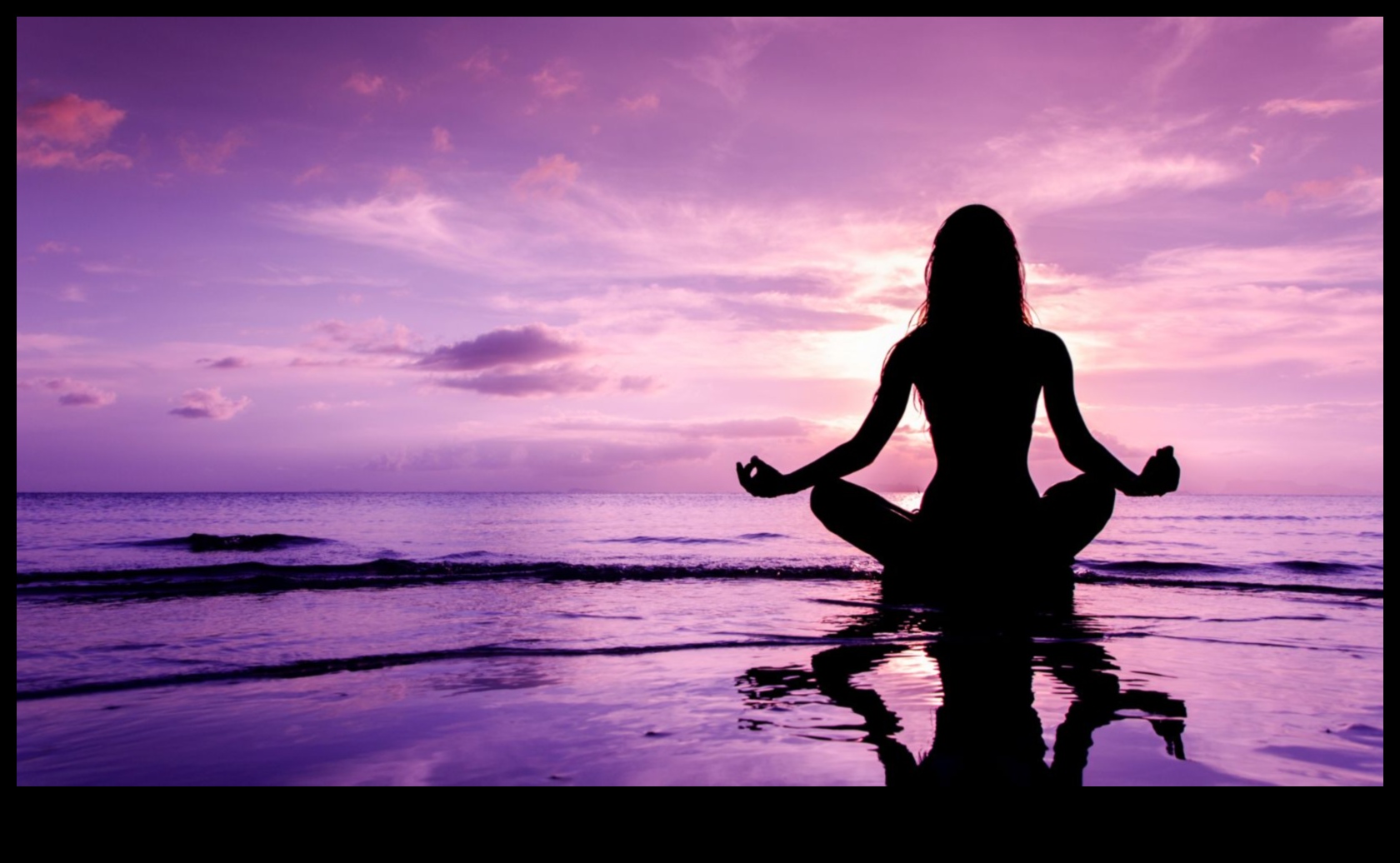 Meditatīvā plūsma: miera atklāšana jogas praksē