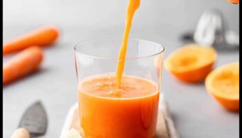 Citrusaugļu uzlējums: uzlabojiet veselību ar mājās gatavotu burkānu-apelsīnu sulu