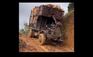 Netīri ceļi un tālāk: tuksneša iekarošana ar bezceļu mašīnām